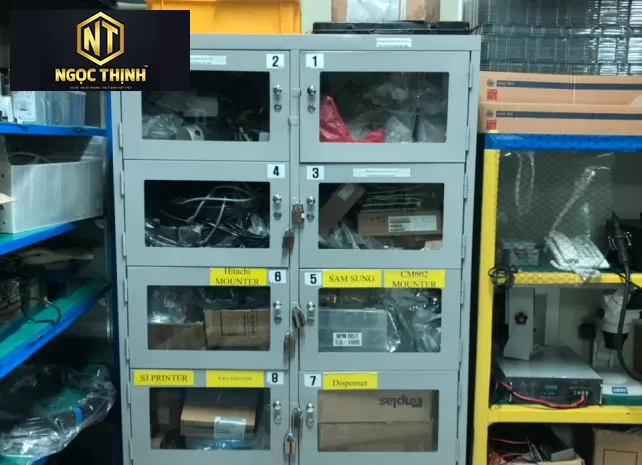 Tủ dụng cụ 10 ngăn cánh Mica Tủ dụng cụ 10 ngăn cánh Mica